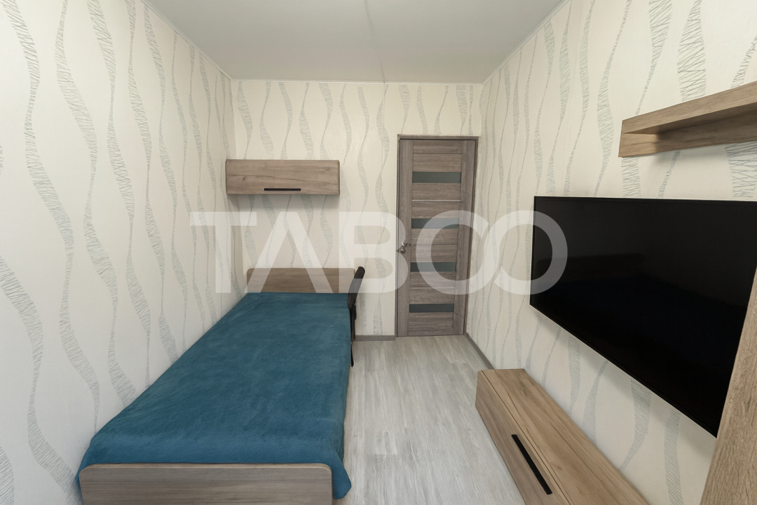 Apartament de vanzare cu 3 camere la etaj intermediar 2 cu pivnita