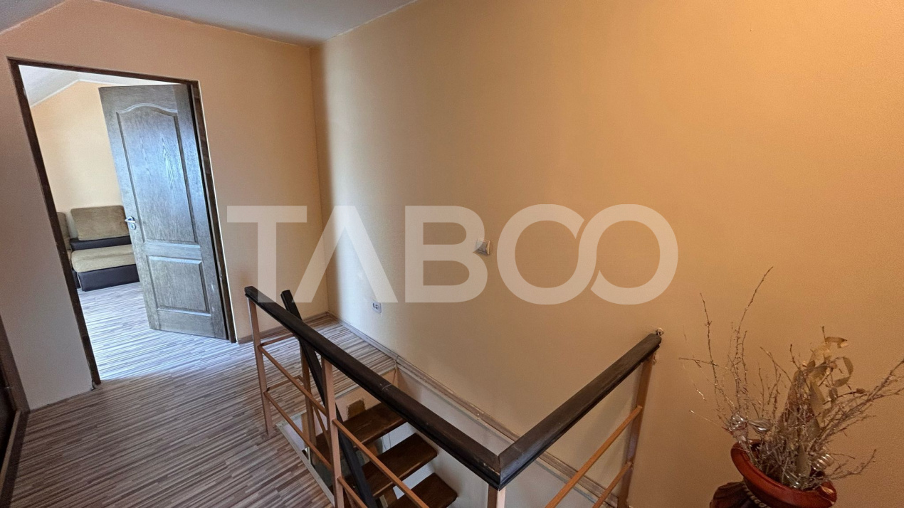 Apartament de vanzare cu 4 camere 90 mpu cu balcon zona Vasile Aaron 
