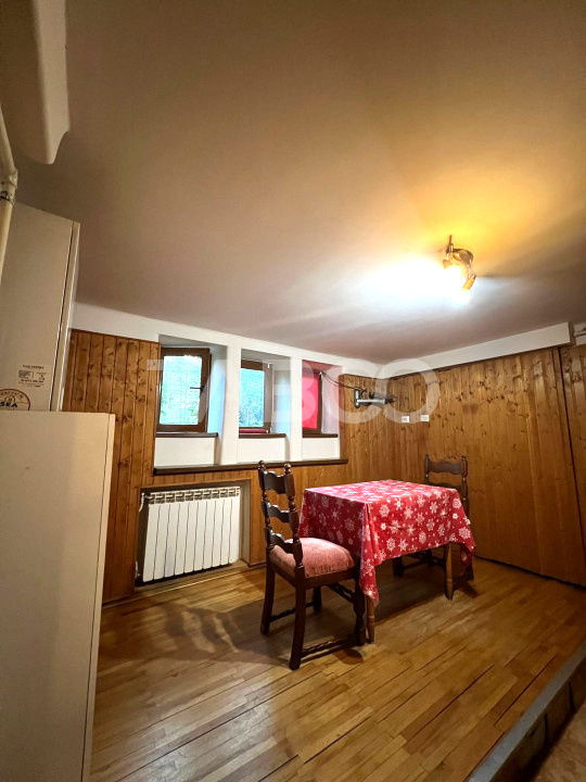 Apartament de vanzare cu 5 camere garaj zona Central din Sibiu