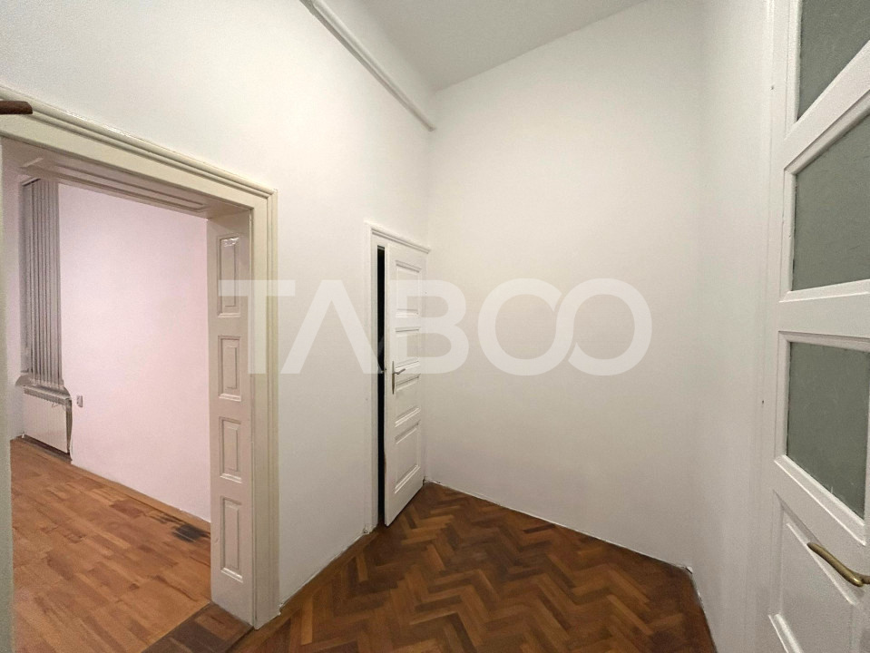 Apartament de vanzare cu 5 camere garaj zona Central din Sibiu