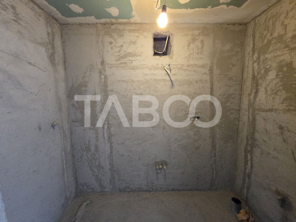 Apartament de vanzare decomandat 48mp 2 camere zona Turnisor Sibiu