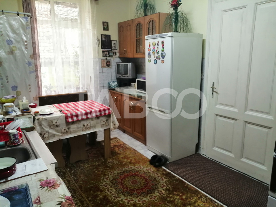 Apartament de vanzare la casa 2 camere zona Orasul de Jos Sibiu