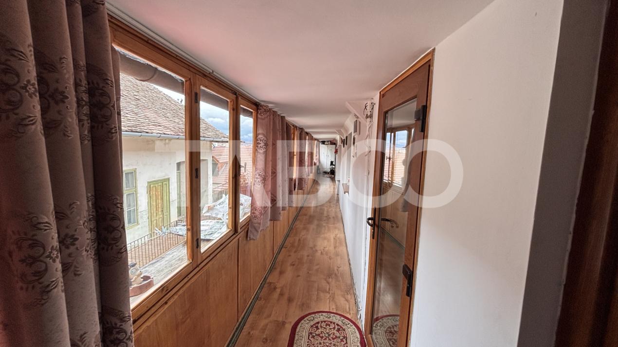 Apartament de vanzare la casa + pivnita 93 mp utili Centrul Istoric
