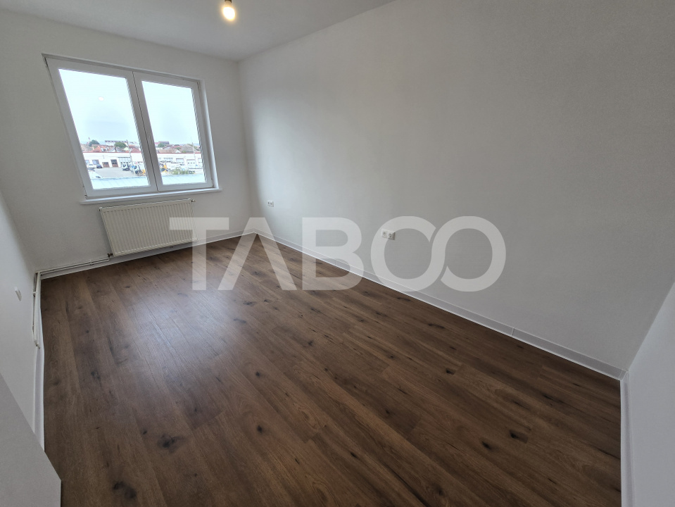 Apartament de vanzare la etaj intermediar 2 renovat balcon Terezian