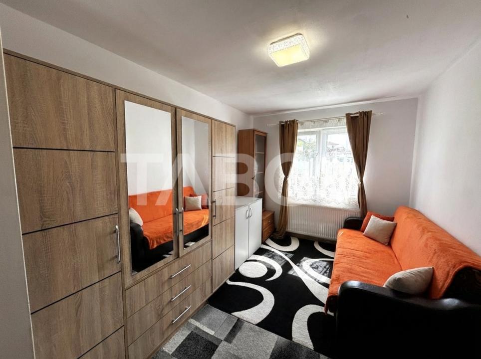 Apartament de vanzare la parter 36mp utili 2 camere zona Tiglari