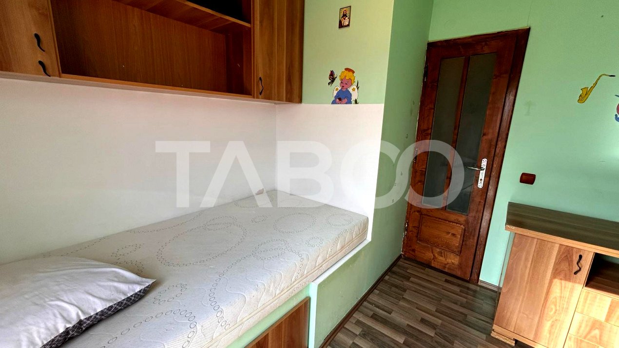 Apartament de vanzare Terezian 63 mpu 3 camere 2 balcoane 2 bai 
