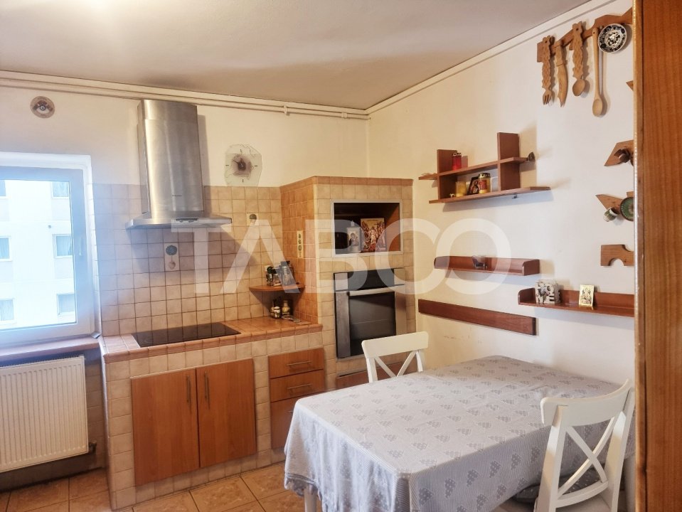 Apartament de vanzare Terezian etaj intermediar 3 camere 2 bai balcon