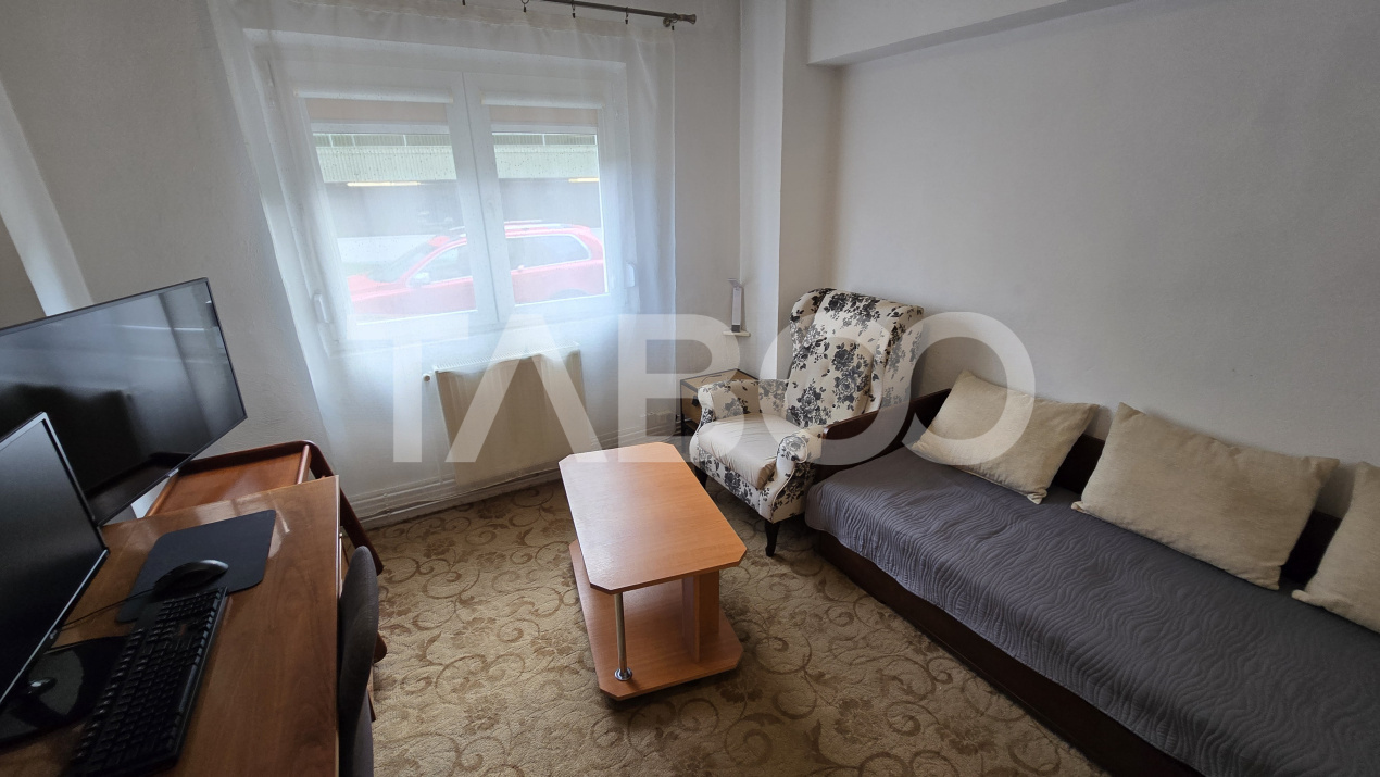 Apartament de vanzare zona Mihai Viteazul 4 camere 2 bai