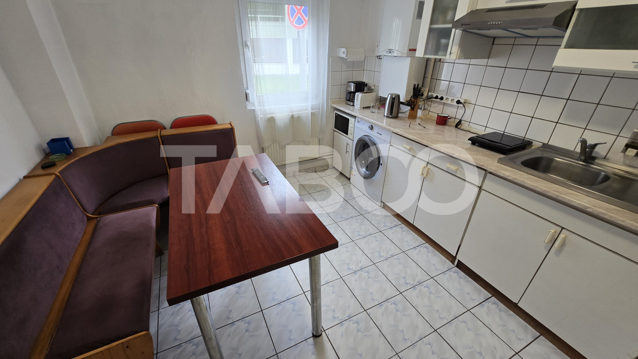 Apartament de vanzare zona Mihai Viteazul 4 camere 2 bai