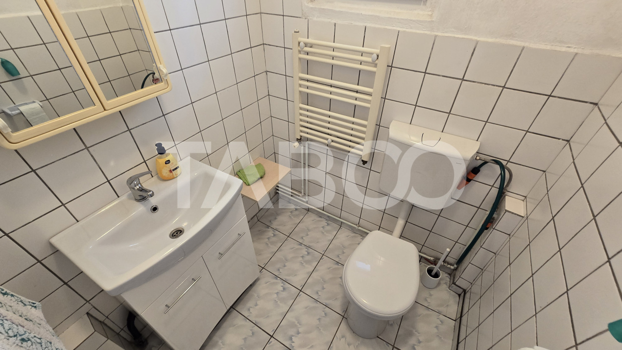 Apartament de vanzare zona Mihai Viteazul 4 camere 2 bai