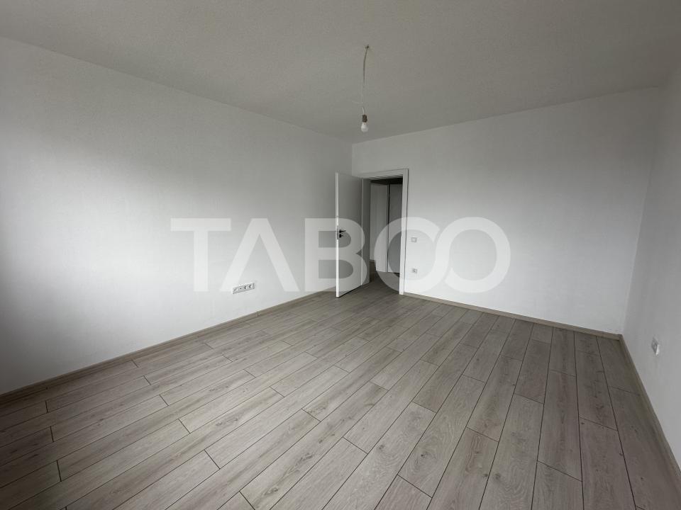 Apartament decoamandat 71 mpu 2 camere dressing balcon etaj 1 Selimbar