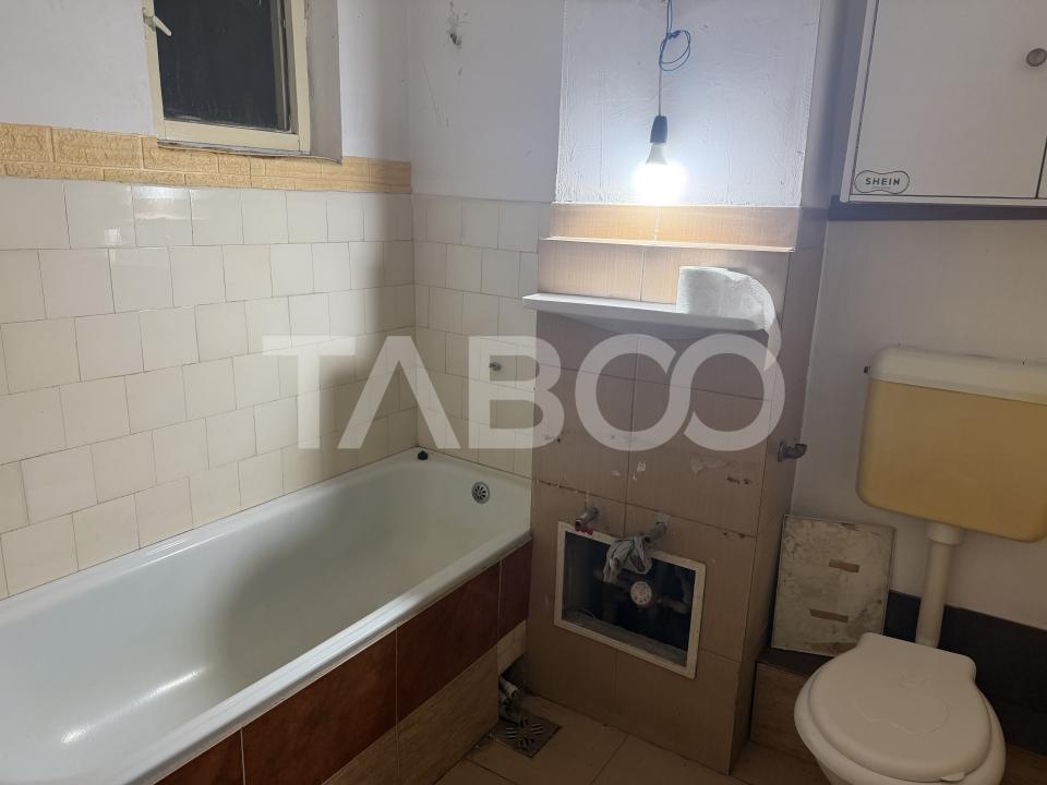 Apartament decomandat 2 camere 2 balcoane etaj 2 zona Doamna Stanca 