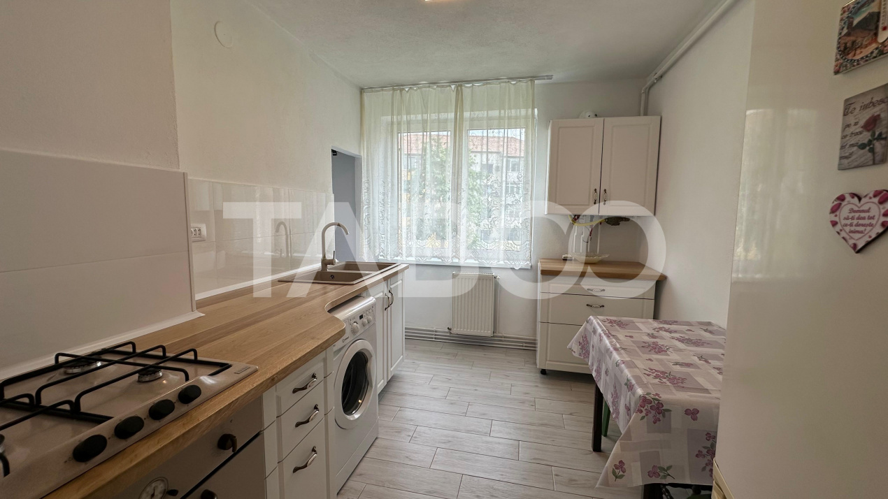 Apartament decomandat 2 camere 45 mpu mobilat zona Terezian Sibiu
