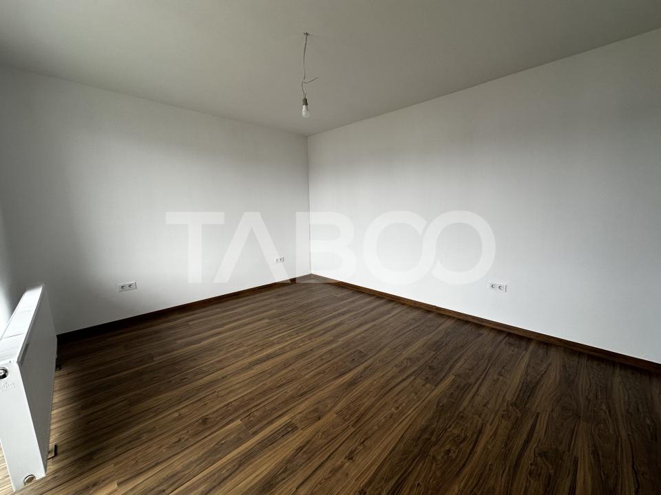 Apartament decomandat 2 camere balcon loc parcare orientare sudica