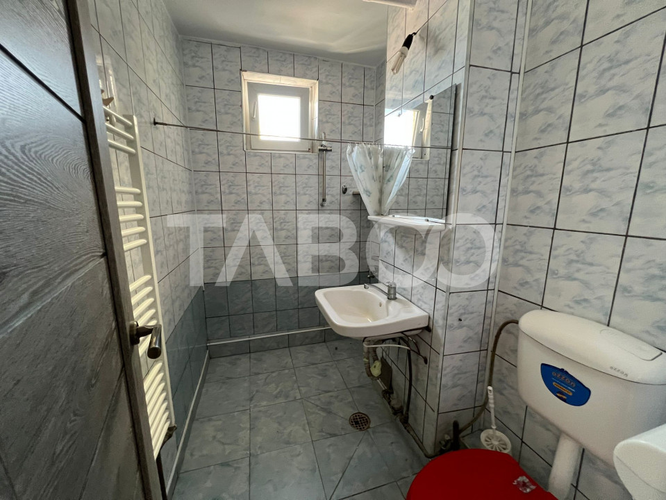 Apartament decomandat 2 camere etaj intermediar cu lift de vanzare 