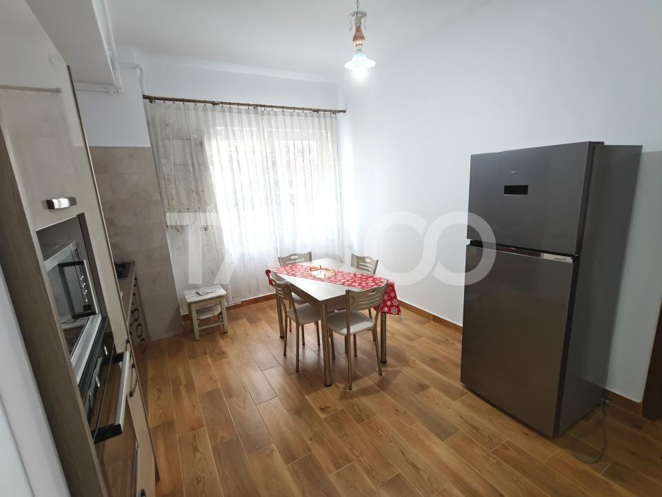 Apartament decomandat 2 camere si 2 balcoane in zona Doamna Stanca