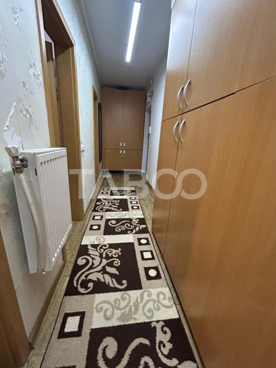 Apartament decomandat  2 camere si balcon 54 mp zona Brana Selimbar