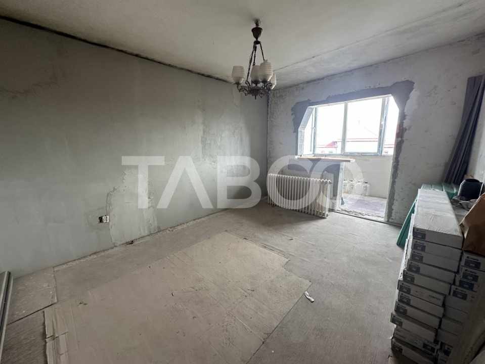 Apartament decomandat 3 camere 2 bai 65 mpu zona Bulevardul Unirii