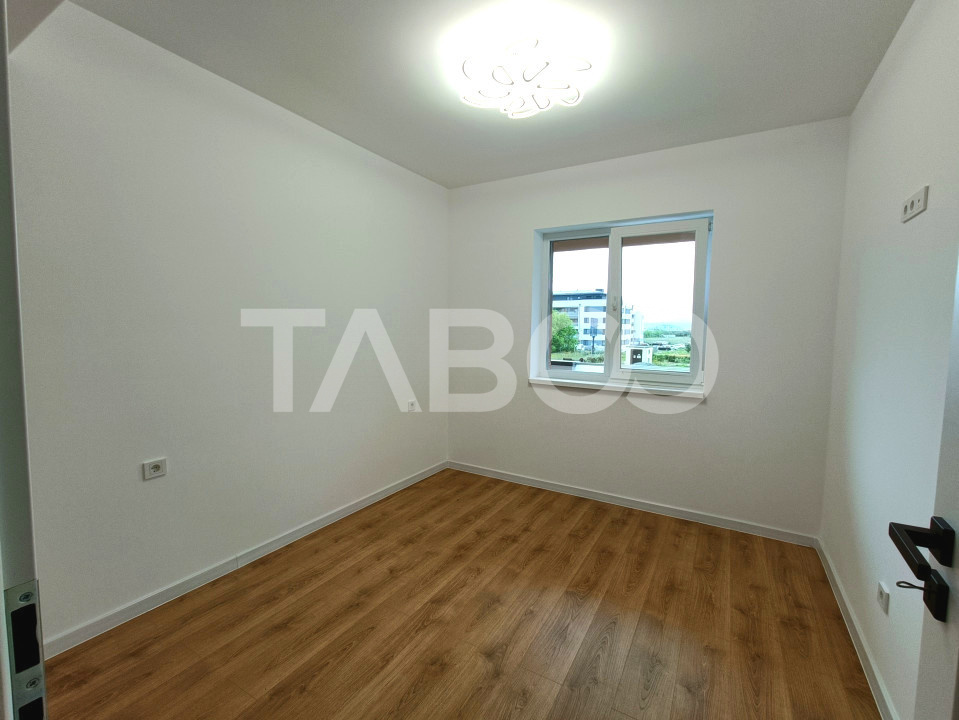 Apartament decomandat 3 camere 2 bai - bucatarie separata - parcare