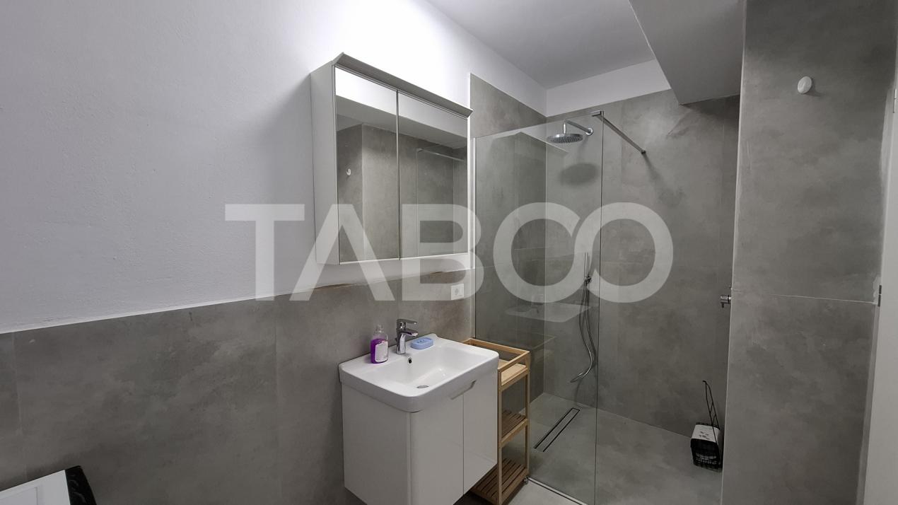 Apartament decomandat 3 camere 2 balcoane bloc cu lift Sibiu