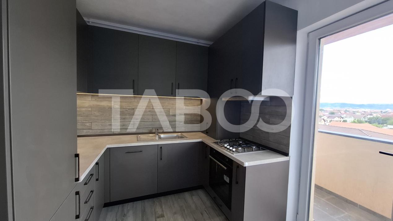 Apartament decomandat 3 camere 2 balcoane bloc cu lift Sibiu