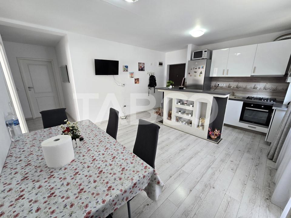 Apartament decomandat 3 camere 2 balcoane parcare etaj 1 Arhitectilor