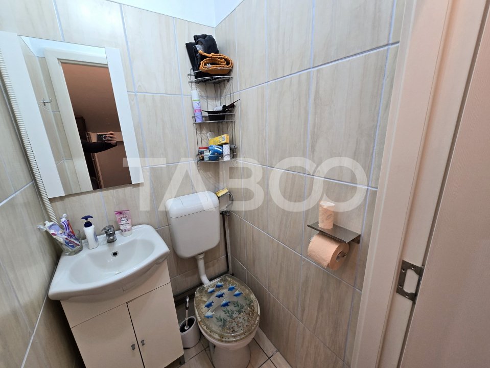 Apartament decomandat 3 camere 60 mpu 2 bai mobilat Vasile Aaron Sibiu