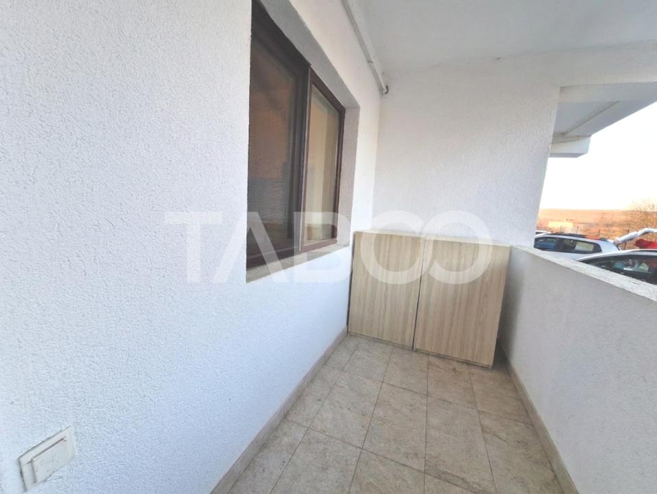 Apartament decomandat 3 camere 66 mp si loc de parcare Cisnadie 