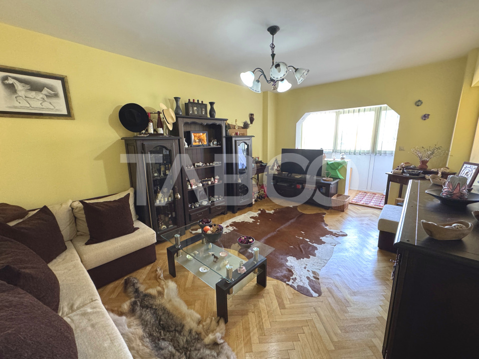 Apartament decomandat 3 camere 69 mpu balcon logie pivnita Rahovei