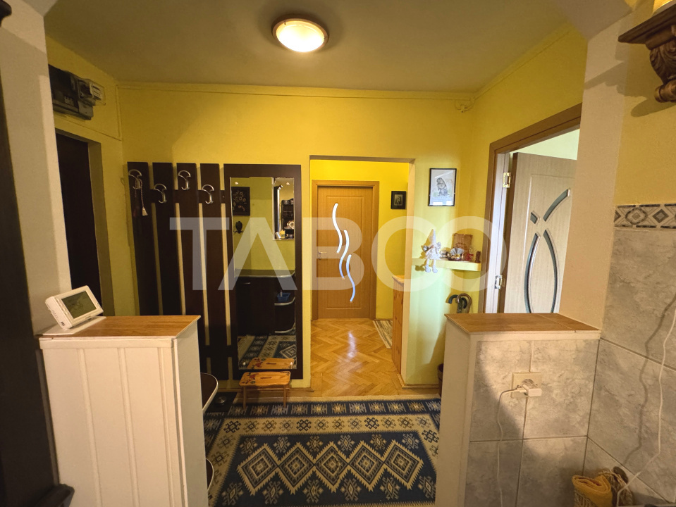Apartament decomandat 3 camere 69 mpu balcon logie pivnita Rahovei