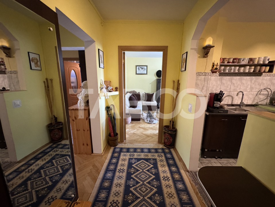 Apartament decomandat 3 camere 69 mpu balcon logie pivnita Rahovei