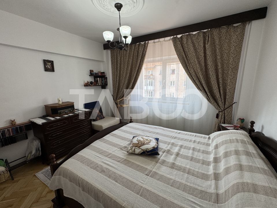 Apartament decomandat 3 camere 69 mpu balcon logie pivnita Rahovei