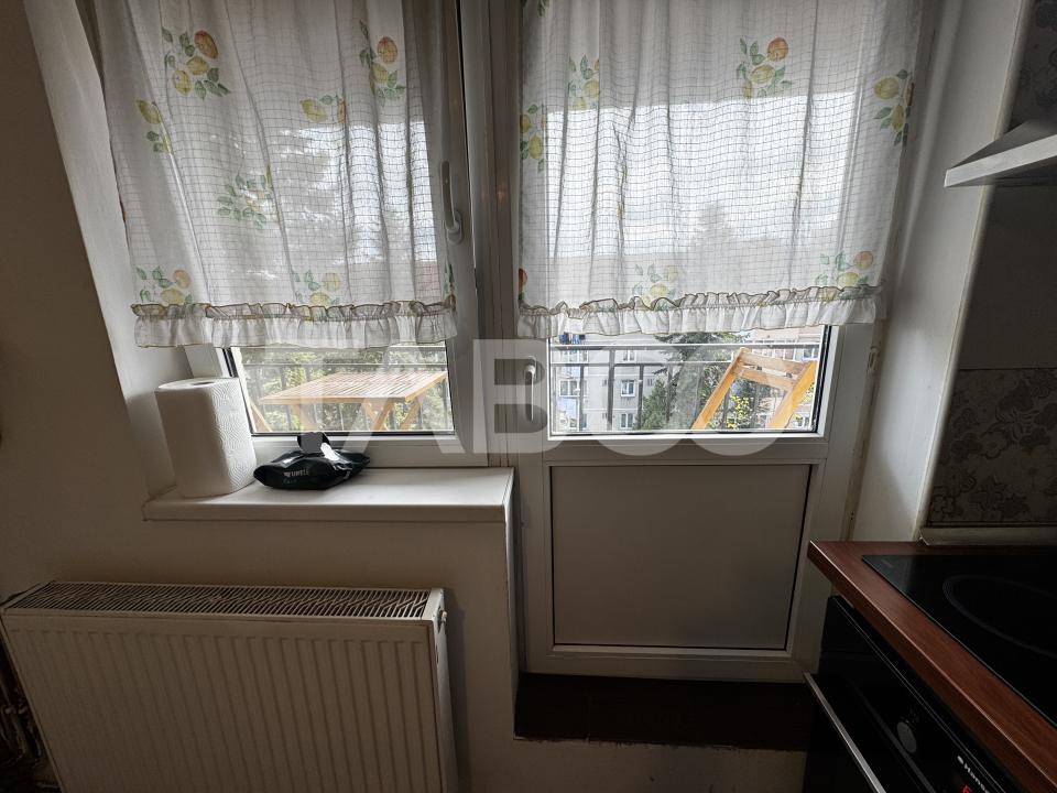 Apartament decomandat 3 camere 70 mpu balcon intabulat Cedonia Sibiu