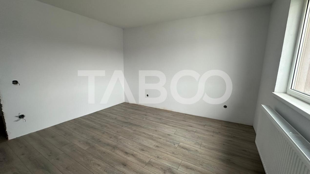 Apartament decomandat 3 camere  84 mpu etaj intermediar Turnisor Sibiu