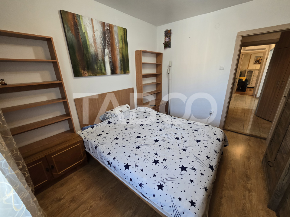 Apartament decomandat 3 camere balcon pivnita lift Vasile Aaron Sibiu