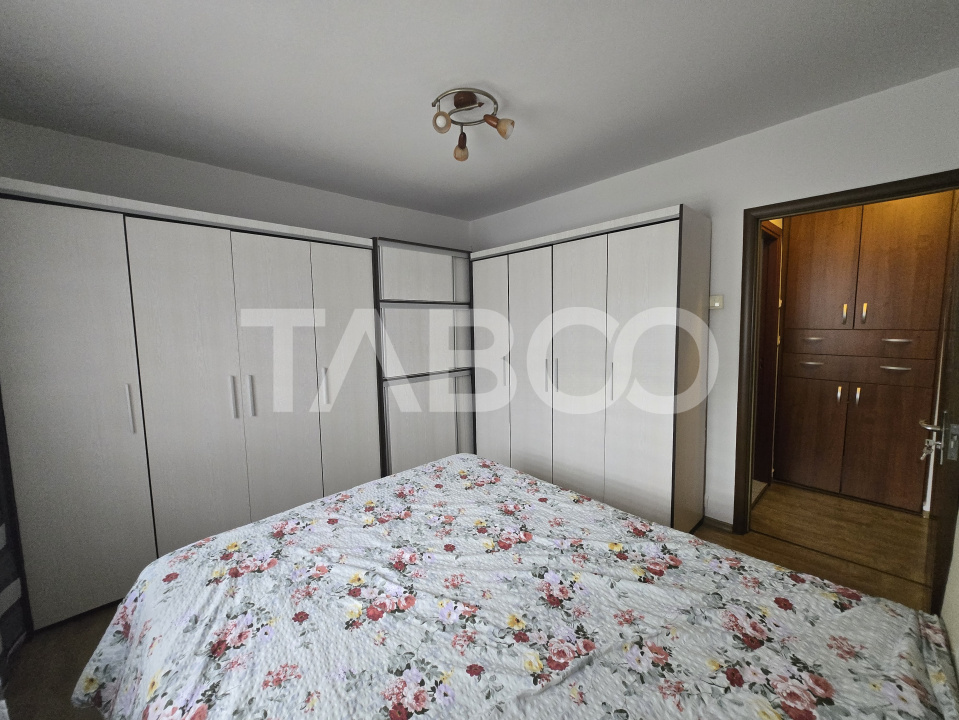 Apartament decomandat 3 camere de inchiriat 64mpu zona Strand Sibiu