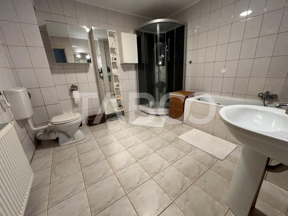 Apartament decomandat 3 camere de vanzare langa Parcul Belvedere