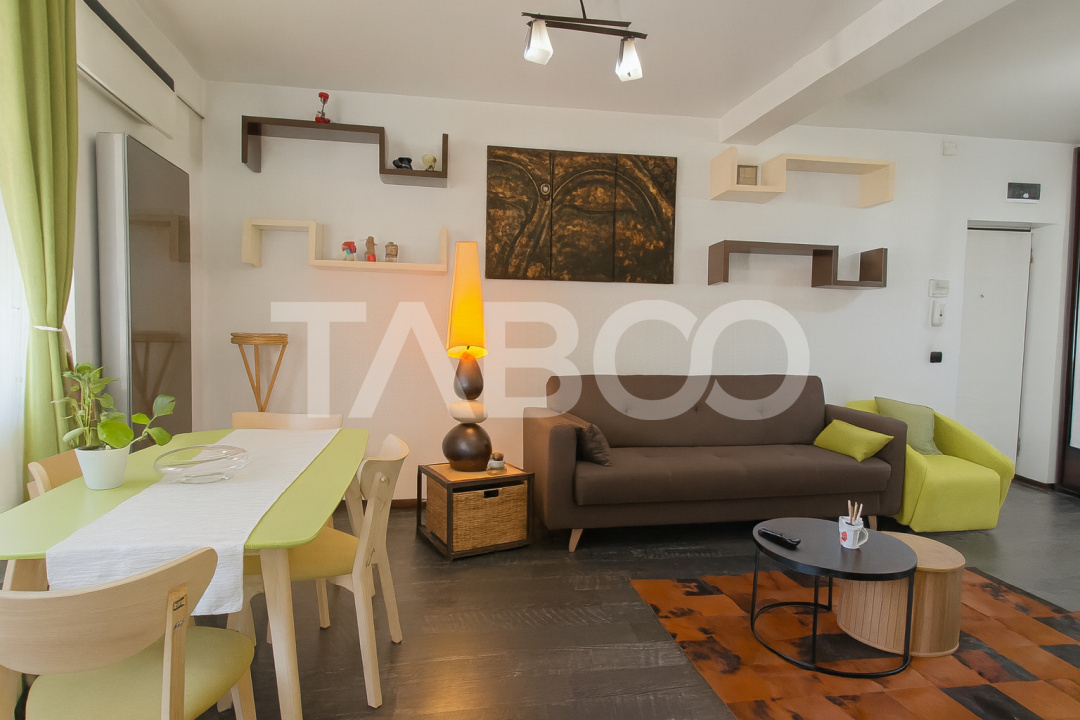 Apartament decomandat 3 camere loc de parcare pod cu echipamente sport