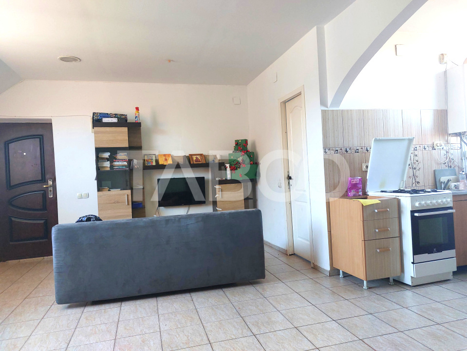 Apartament decomandat 3 camere zona centrala  Pret Avantajos Cisnadie 