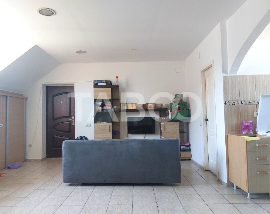 Apartament decomandat 3 camere zona centrala  Pret Avantajos Cisnadie 