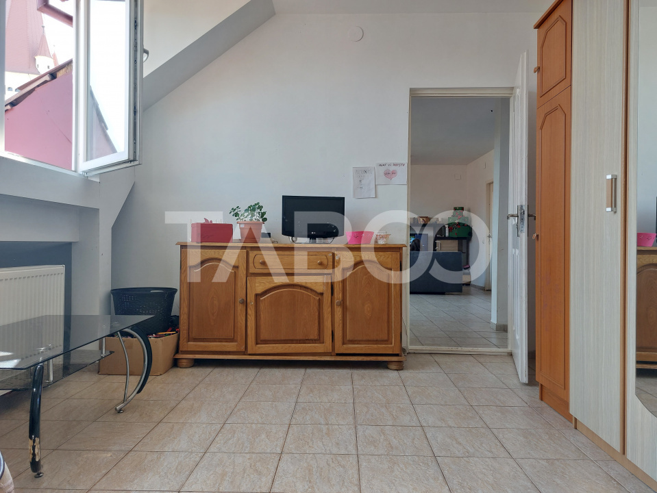 Apartament decomandat 3 camere zona centrala  Pret Avantajos Cisnadie 