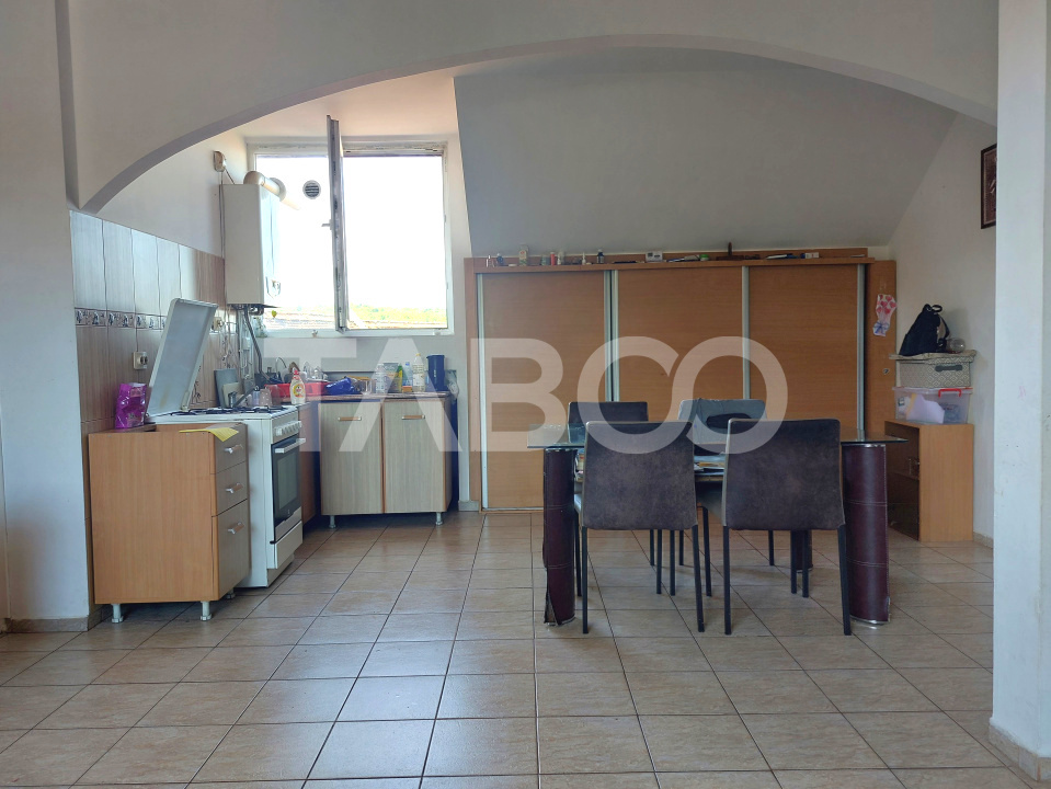 Apartament decomandat 3 camere zona centrala  Pret Avantajos Cisnadie 