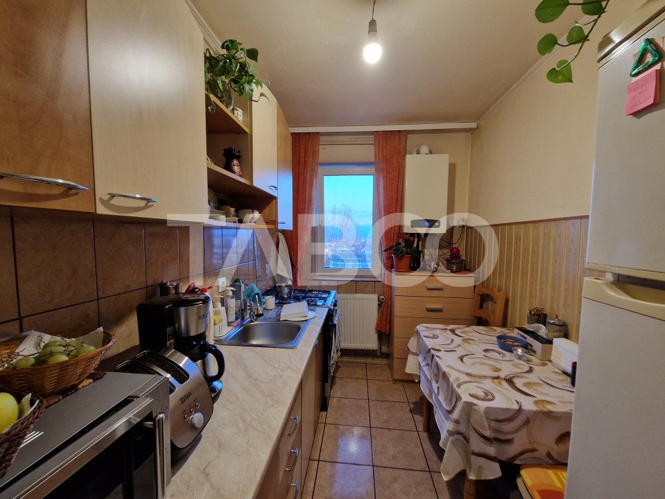 Apartament decomandat 36 mp utili 2 camere mobilat utilat Vasile Aaron