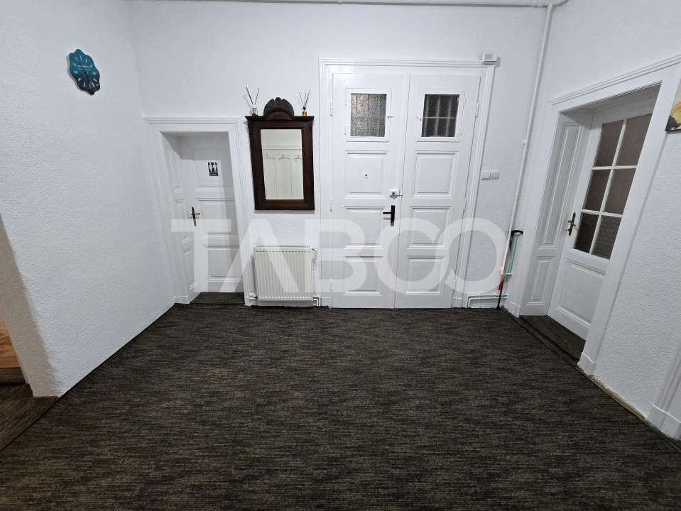 Apartament decomandat 4 camere 130mpu pivnita acces auto Orasul de Jos