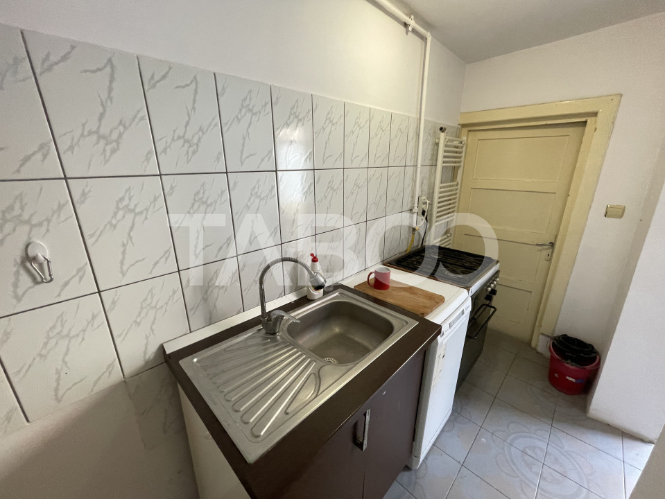 Apartament decomandat 93 utili curte proprie pivnita Sub Arini Sibiu