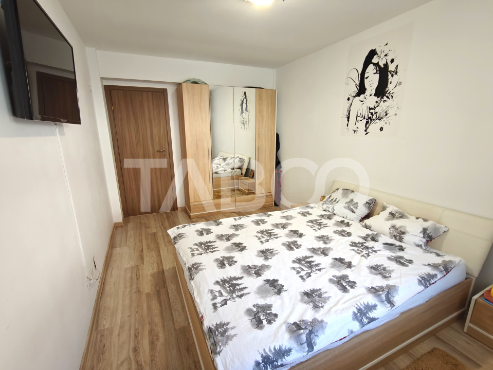 Apartament decomandat cu 2 camere si bucatarie separata - bloc cu lift
