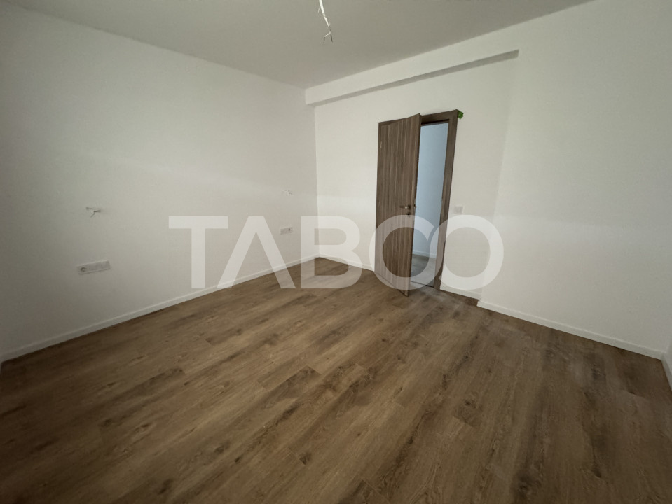 Apartament decomandat cu 4 camere 3 bai 102 mpu balcon de 15 mp Sibiu