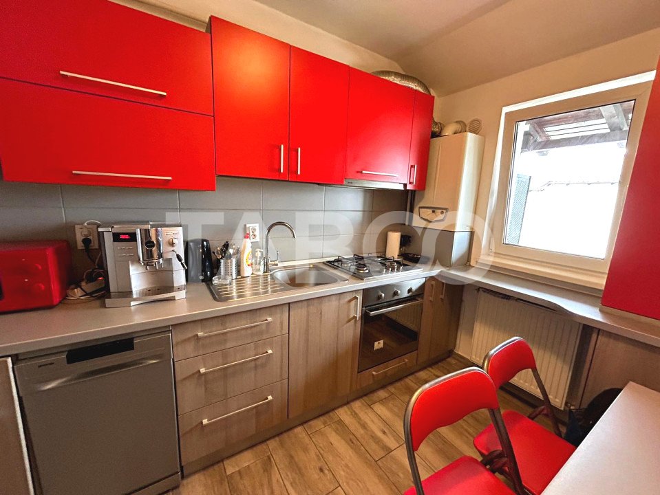 Apartament decomandat de vanzare 2 camere balcon parcare Selimbar