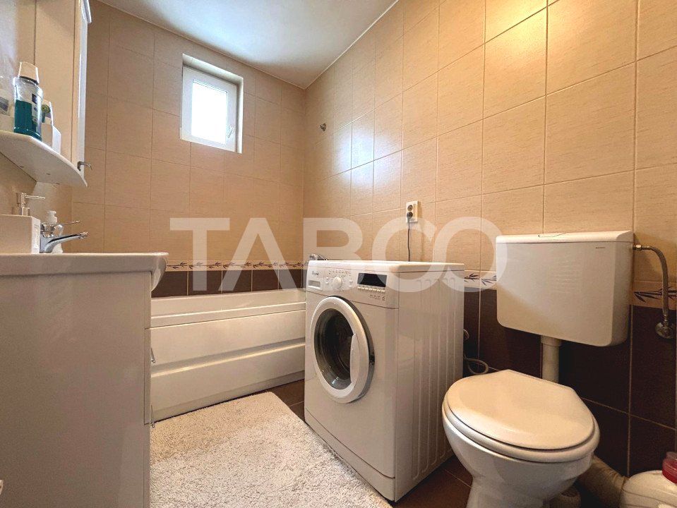 Apartament decomandat de vanzare 2 camere balcon parcare Selimbar