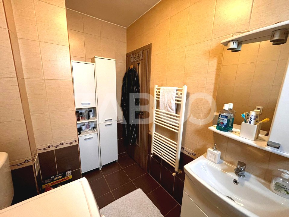 Apartament decomandat de vanzare 2 camere balcon parcare Selimbar